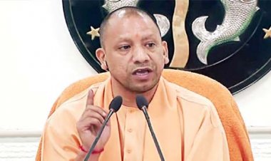 मुख्यमंत्री योगी का सख्त रुख जारी : वाराणसी के उप संचालक चकबंदी सहित सात निलंबित, मंडलायुक्त को सौंपी गई जांच