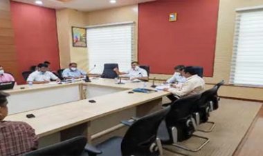लखनऊ में अब 40 हजार वैक्सीनेशन प्रतिदिन का लक्ष्य : LU व कॉलेज कैंपस,सरकारी बैंक और मध्यांचल मुख्यालय पर वैक्सीनेशन के लिए लगेंगे कैंप