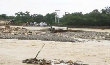 बारिश-बाढ़ से पहाड़ी राज्यों में आफत : उत्तराखंड में ऋषिकेश-देहरादून हाइवे पर बना टेम्परेरी पुल बहा, हिमाचल में लैंडस्लाइड के बाद बढ़ी लोगों की परेशानी