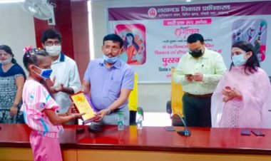 मेहनत रंग लाती है : मिशन शक्ति के तृतीय चरण के तहत प्राधिकरण द्वारा चित्रकला एवं क्राफ्ट कला प्रतियोगिता के प्रतिभागियों को पुरस्कार वितरण किया गया