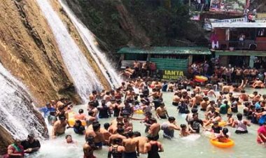 Kempty Fall water level increased : मसूरी में भारी बारिश से कैम्पटी फॉल में अचानक आया सैलाब, बाल-बाल बचे 200 सैलानी