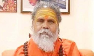 प्रयागराज : अखिल भारतीय अखाड़ा परिषद के अध्यक्ष महंत नरेंद्र गिरि की संदिग्ध हालत में मौत, फंदे से लटका मिला शव