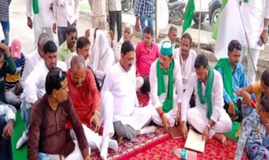 लखनऊ में किसान नेताओं ने भिठौली क्रासिंग के पास सड़क जाम किया, परिवर्तन चौक पर भी पहुंचे किसान