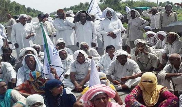 नोएडा प्राधिकरण के खिलाफ विरोध प्रदर्शन करने पर 1000 से अधिक लोगों पर FIR दर्ज, 20 से ज्यादा किसान नेता भी नामजद