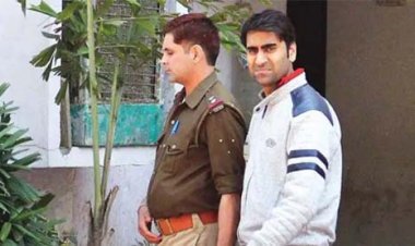 फ्रीडम 251 स्मार्टफोन का फाउंडर समेत 3 गिरफ्तार, रेप पीड़िता को धमकाने का आरोप