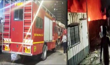 Mumbai : कुर्ला की सोसाइटी में भीषण आग, 20 बाइकें जलकर खाक, दमकलकर्मियों ने पाया काबू