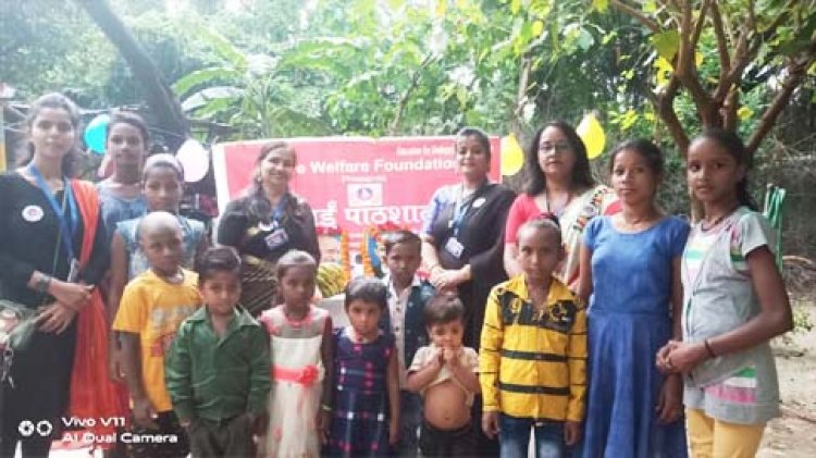 स्त्री वेलफेयर फाउंडेशन ने साईं पाठशाला के बच्चों संग मनाई गांधी जयंती : फल, मिठाई, कॉपी व पेंसिल पाकर खिले बच्चो के चेहरे
