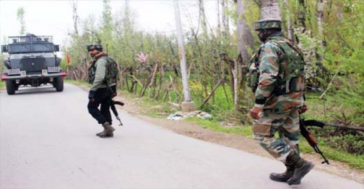 कश्मीर में आतंकियों का 'खूनी खेल', बीते 40 घंटे में 5 लोगों की हत्या, माहौल बिगाड़ना मकसद