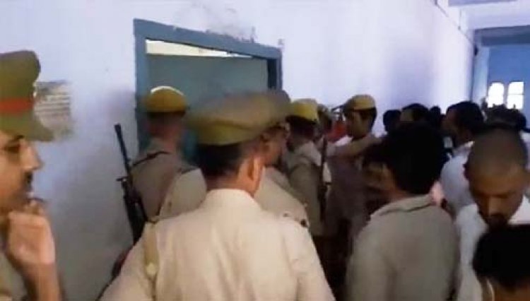 उत्तर प्रदेश के शाहजहांपुर में कोर्ट के अंदर वकील की गोली मारकर हत्या, मौके पर भारी पुलिस बल तैनात