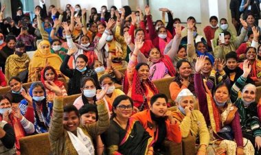 उत्तराखंड : केजरीवाल ने किया बड़ा चुनावी ऐलान, AAP की सरकार आई तो हर महिला को प्रति माह देंगे एक हजार रुपये