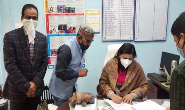 राष्ट्रीय शैक्षिक महासंघ ने बेसिक शिक्षा कर्मचारियों को कैशलेस चिकित्सा सुविधा हेतु महानिदेशक के माध्यम से मुख्यमंत्री को  ज्ञापन दे त्वरित विरोध दर्ज कराया