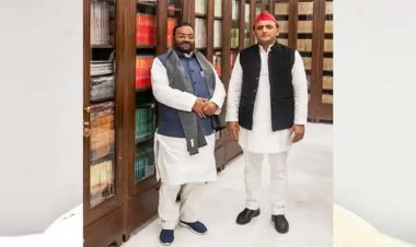 BJP के मंत्रिमंडल में श्रम एवं सेवायोजन और समन्वय मंत्री रहे मंत्री स्वामी प्रसाद मौर्य का इस्तीफा : मंत्री धर्म सिंह सैनी समेत 4 और MLA जा सकते हैं, अखिलेश ने किया स्वागत