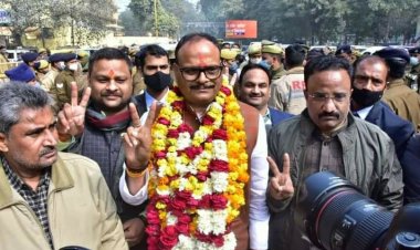 जनसम्पर्क के पहले दिन ही बृजेश पाठक को मिला जनता का भरपूर प्यार