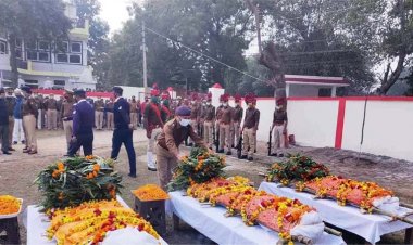 उन्नाव में एक साथ तीन पुलिसकर्मियों को राजकीय सम्मान के साथ दी गई अंतिम विदाई, टैंकर चढ़ने से ड्यूटी पर हुए थे शहीद