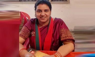 पत्नी देगी पति को जीत का तोहफा, सपा प्रत्याशी की पत्नी ने संभाली चुनाव प्रचार की कमान, अभिषेक मिश्रा की पत्नी स्वाति से खास बातचीत