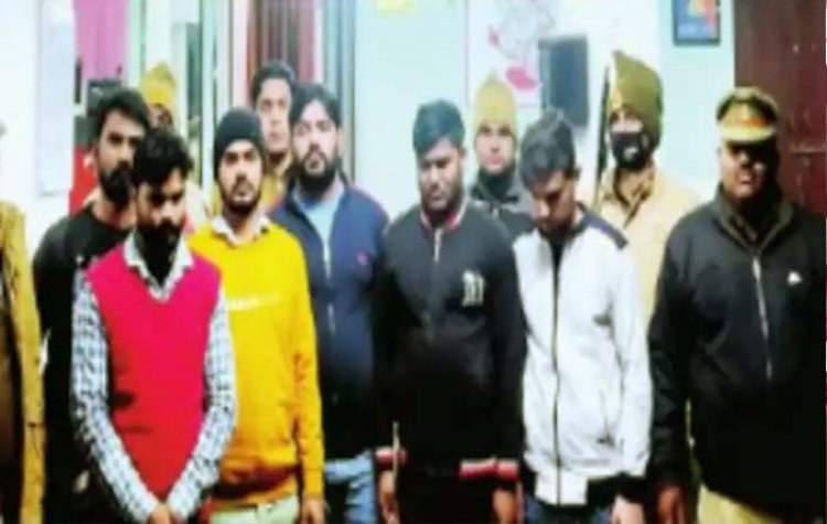 पीकेजी मसाज पार्लर लखनऊ : मसाज पार्लर की आड़ में चल रहा था सेक्स रैकेट, आठ युवतियों और छह युवकों को पुलिस ने रंगेहाथ पकड़ा