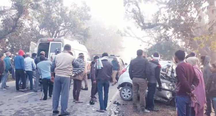 सीतापुर के महमूदाबाद में भीषण हादसा : कार और बोलेरो की भिड़ंत में मां-बेटी समेत चार की मौत