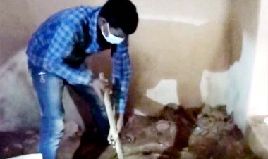 मां-बाप की हत्या कर शव को घर में दफनाया : 5 दिन बाद खुला राज, इस वजह से था मारा, पुलिस ने जमीन खोदकर शवों को निकलवाया बाहर