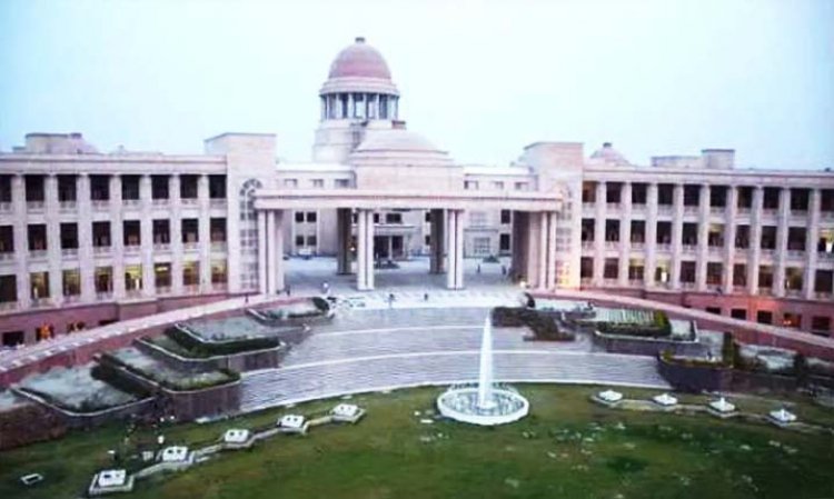 इलाहाबाद हाईकोर्ट की लखनऊ पीठ ने चार की फांसी की सजा को उम्रकैद में बदला : भूमिका साफ न होने से मौत की सजा नहीं