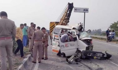 बरेली में दर्दनाक सड़क हादसा : एम्बुलेंस और कैंटर की भीषण टक्कर, हादसे में सात की मौत