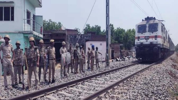 गाजीपुर में अग्निपथ विरोध प्रदर्शन : आज भी युवाओं ने पथराव किया जाम रेलवे ट्रैक पर करने की कोशिश