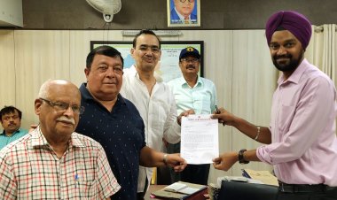 सिंधी समाज प्रतिनिधमंडल ने नगर आयुक्त से की मुलाकात : समस्याओं के निराकरण का दिया आश्वसन