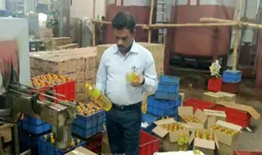 लखनऊ की 9 दुकानों में ब्रांड पैकिंग में बिक रहा मिलावटी तेल, आटा : FSDA ने लगाया 6 लाख रुपए जुर्माना