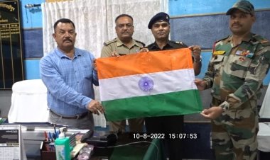 भारतीय सेना प्रयोग करेगी कैदियों के हाथ तैयार किया तिरंगा