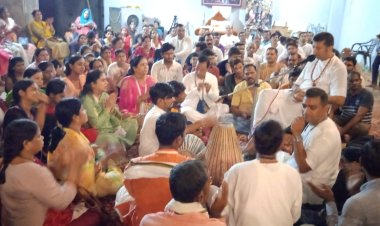 विश्व हरिनाम उत्सव 2022 कीर्तन से गुंजायमान हो उठा इस्कॉन मंदिर लखनऊ