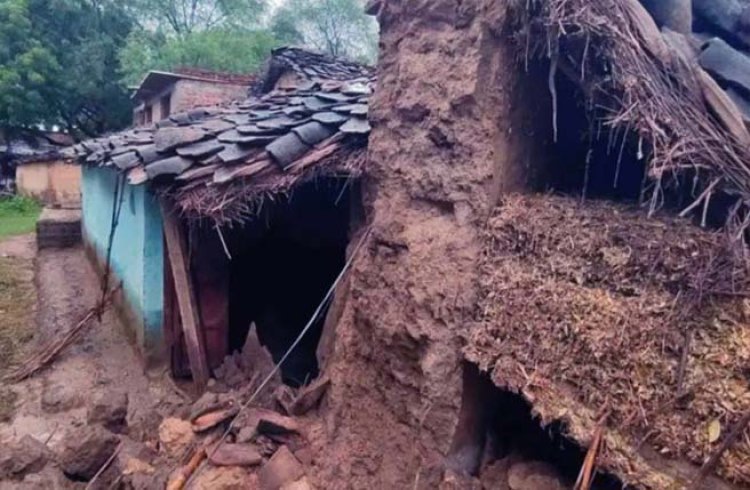 हमीरपुर जिले में बारिश के चलते मकान की दीवार ढहने से महिला की दबकर दर्दनाक मौत