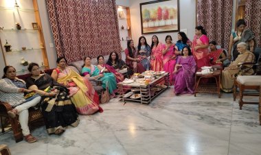 सखियों संग मिल मनाया दीवाली मिलन त्यौहार
