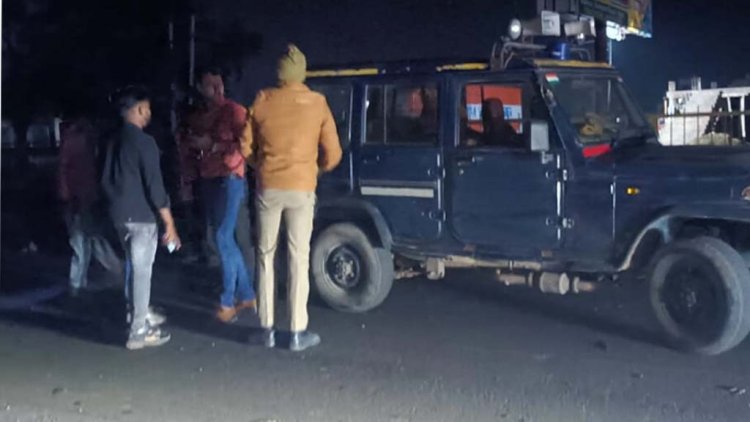 आगरा ग्वालियर रोड पर तेज रफ्तार वाहन ने बाइक में मारी टक्कर, हादसे में दोनों बाइक सवारों की मौत