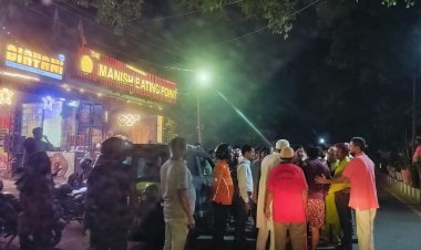 बेतरतीब तरीके से खड़ी कार की चपेट में आकर महिला घायल
