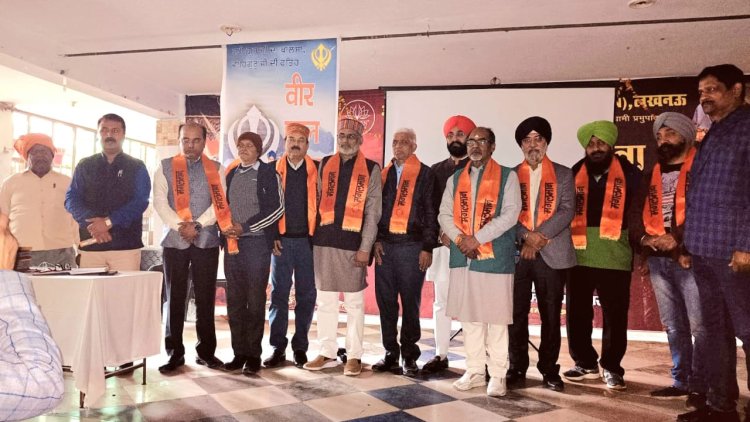 ब्राइट स्टार्ट स्कूल में तुलसी पूजन और चार साहबजादों की प्रेरक गाथा संग मना मंगलमान महोत्सव