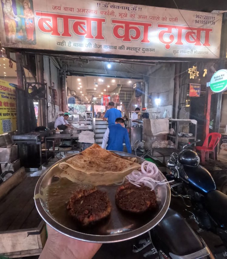 "लखनऊ की विरासत: 12 घंटे तक सिकते कबाब और 'बाबा का ढाबा' की कहानी"