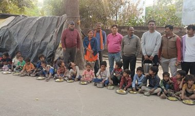 इण्डियन हेल्पलाइन की "ब्रज की रसोई: लखनऊ में सेवा का कारवां, कोई न रहेगा भूखा"