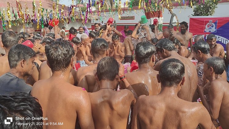 प्रदेश की जेलों में कैदियों ने किया अमृत स्नान