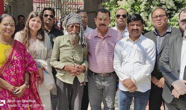 बेटों ने पिता को बंद कराया, जेल अधीक्षक ने छुड़ाया
