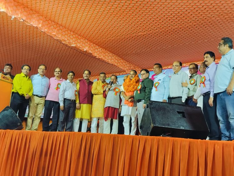 आशियाना में धूमधाम से मनाया गया होली मिलन समारोह