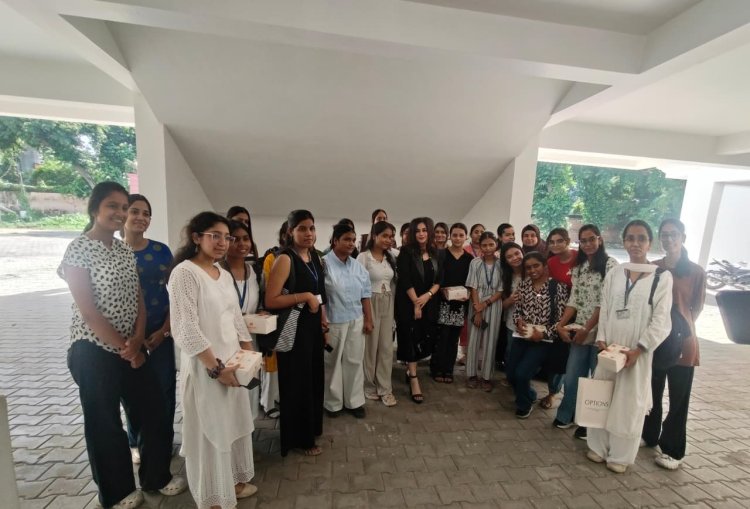 ज्ञान से आत्मनिर्भरता तक” — आई.टी. कॉलेज में गूँजी वित्तीय साक्षरता की आवाज़